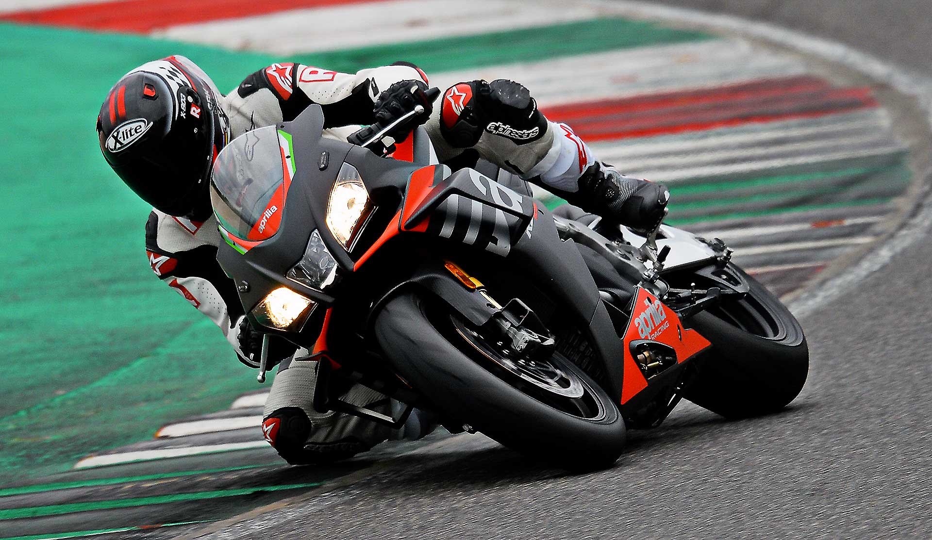 Aprilia RSV4 1100 Factory 2020