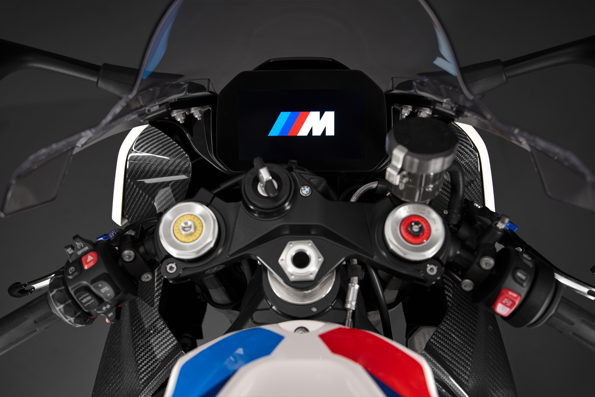 BMW M 1000 RR schermo TFT