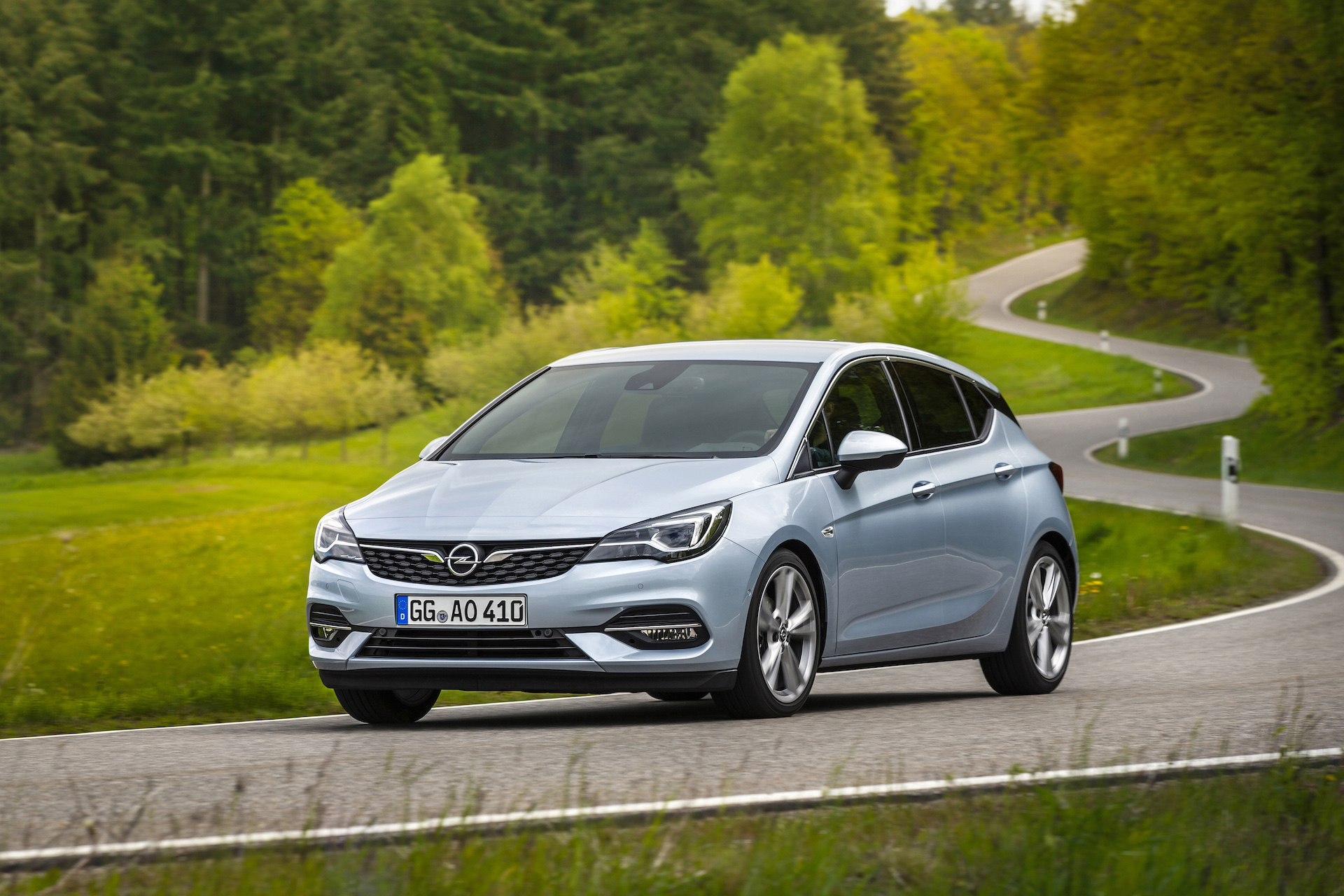 Opel Astra restyling 2019 grigia