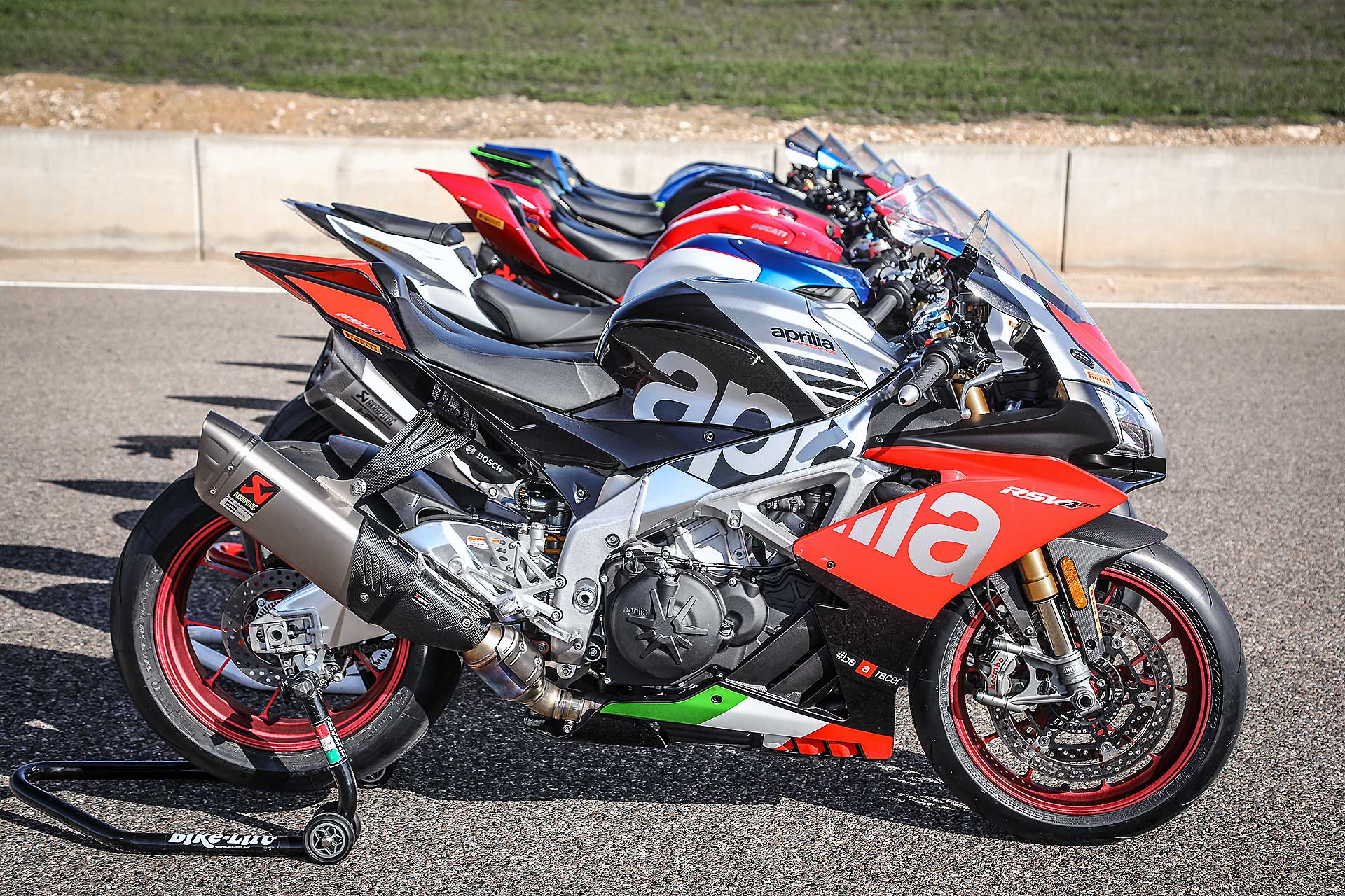 Comparativa 1000 SBK 2018 con Aprilia come prima moto