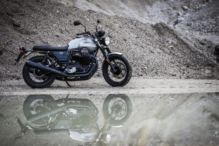 Guzzi-V7III-rough-milano-carbon-013