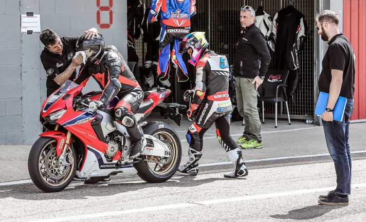 Comparativa-1000-2018-Honda-CBR1000RRFirebladeSP-028