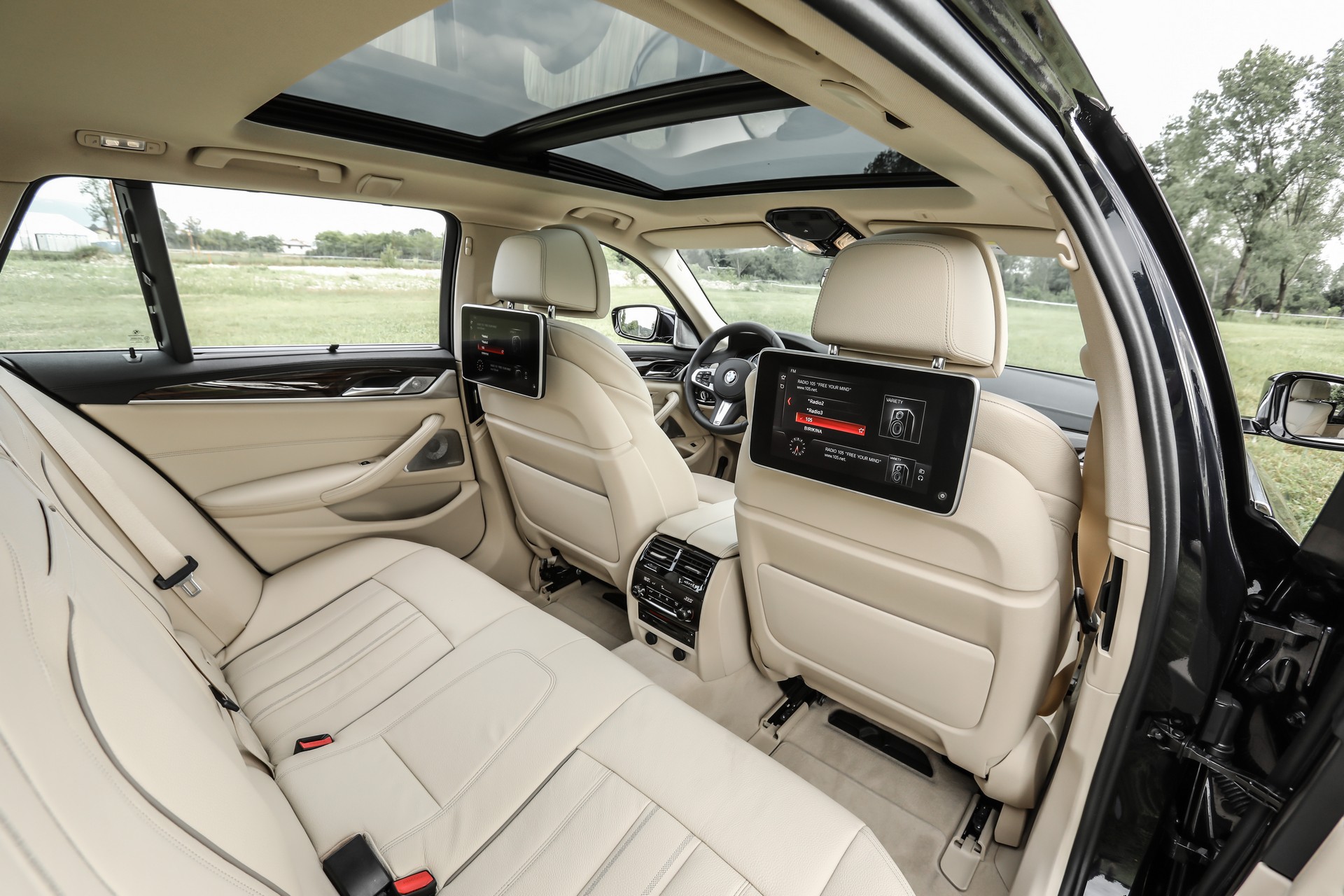 BMW Serie 5 Touring MY17 interni