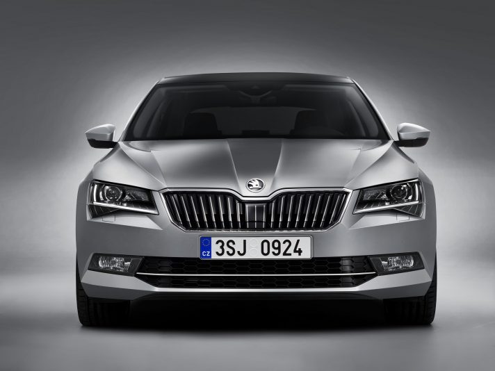 Skoda Superb MY17-005
