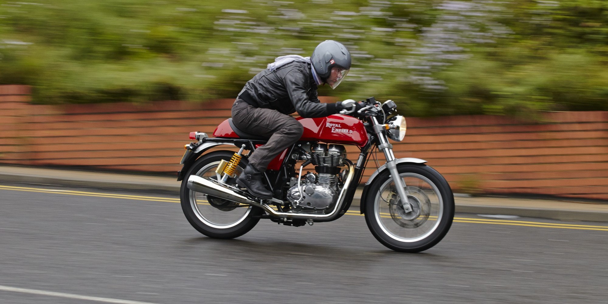 Royal Enfield Continental 650 rossa moto per neopatentati A2