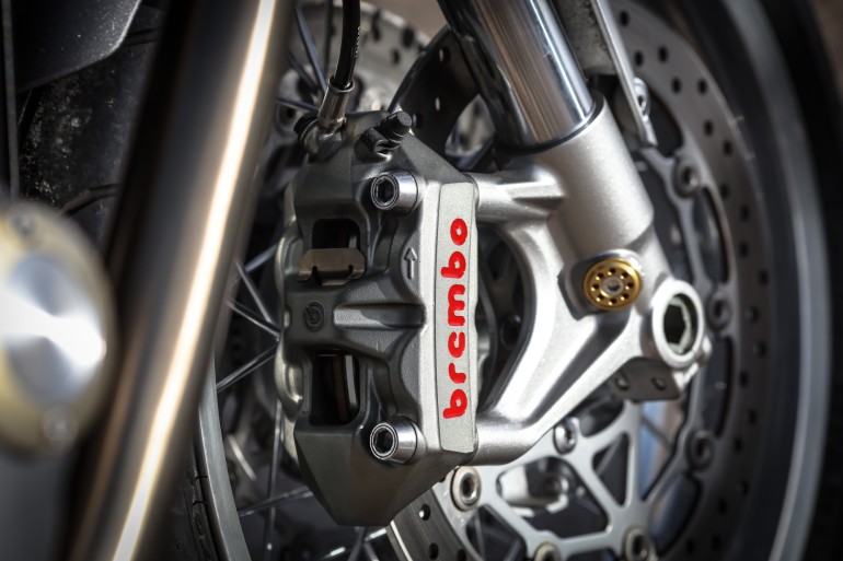 TriumphThruxtonR-2016_19