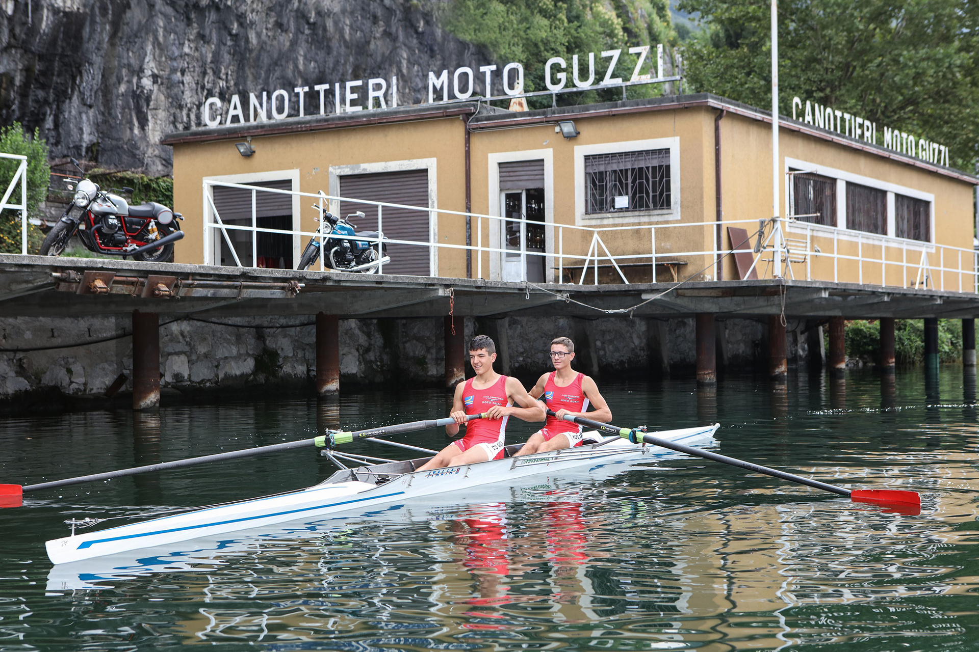 Canottieri Moto Guzzi remano