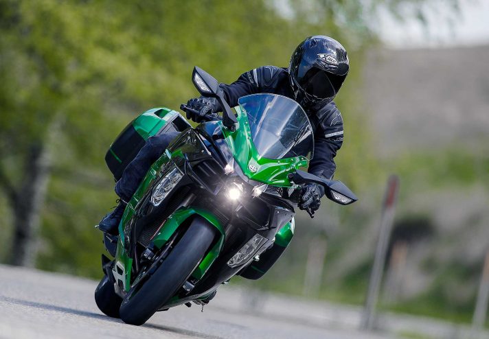 Kawasaki-Ninja-H2SXSE-016