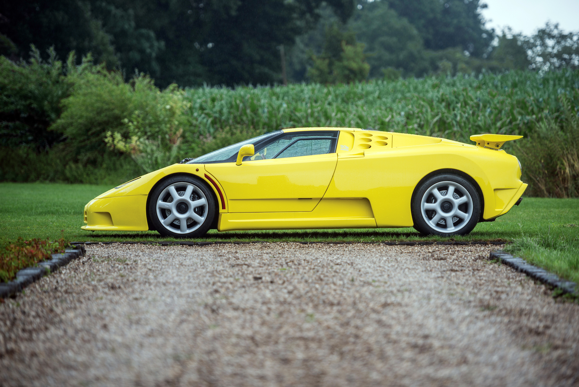 bugatti_eb110_ss gialla