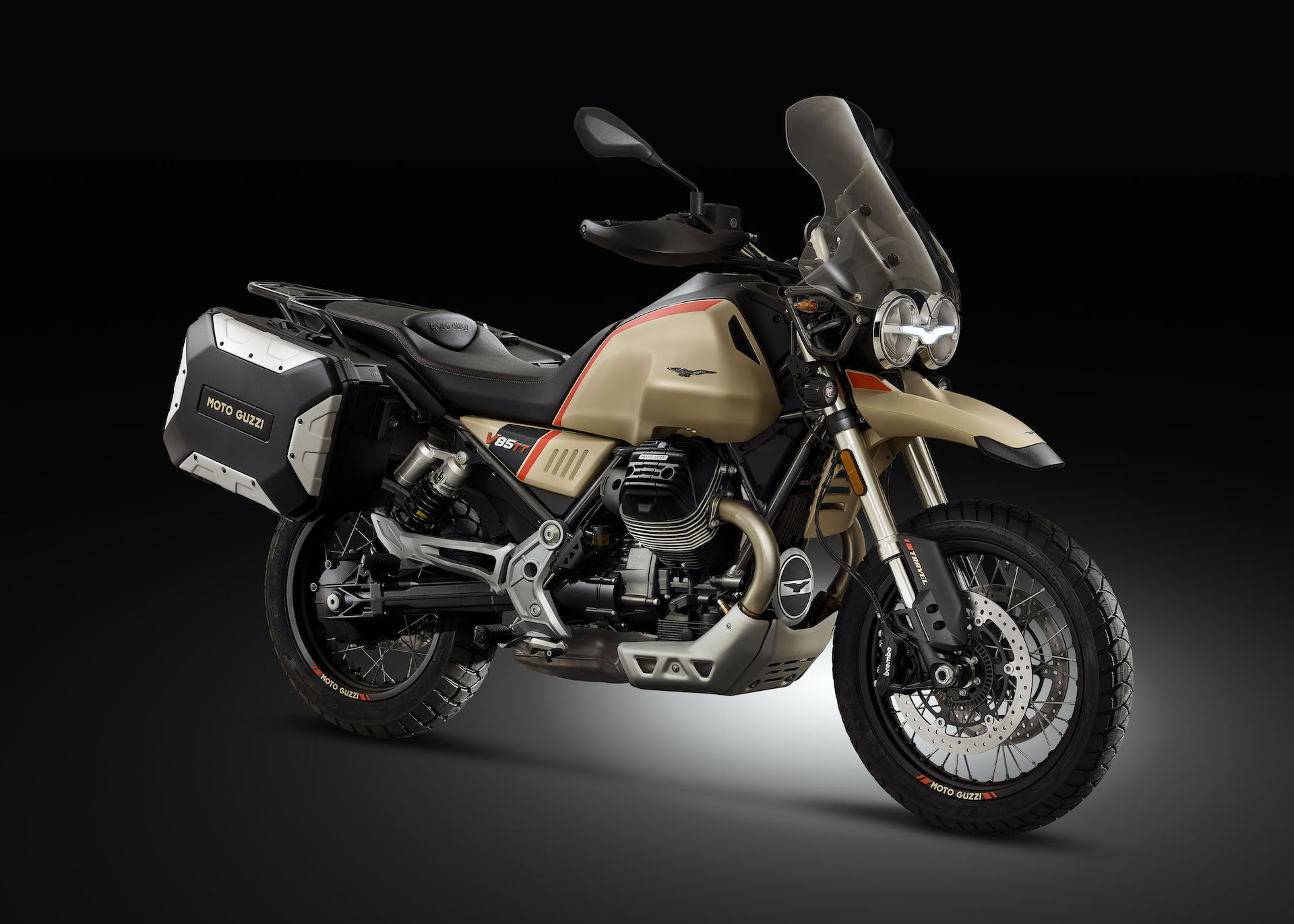 moto guzzi-v85-tt-travel-2