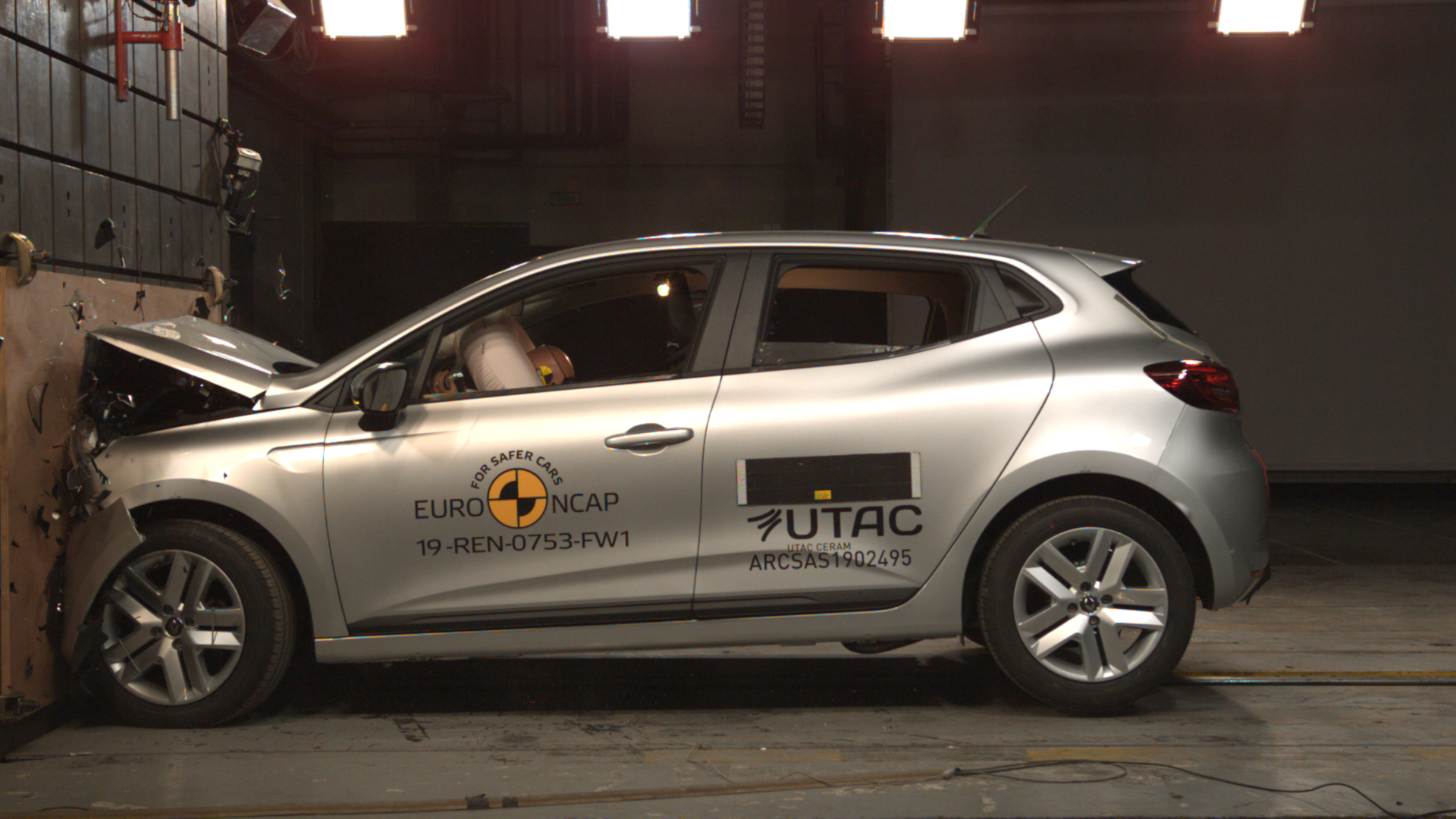 Renault Clio 2019 crash test