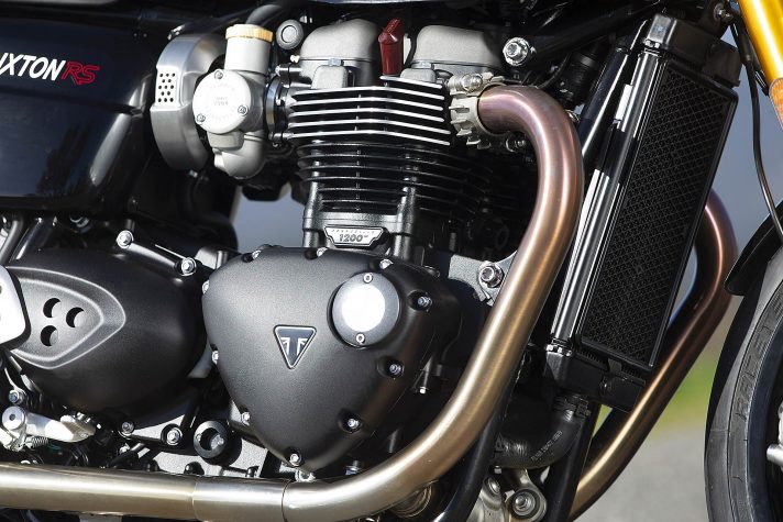TRIUMPH-THRUXTON-RS-2020-028