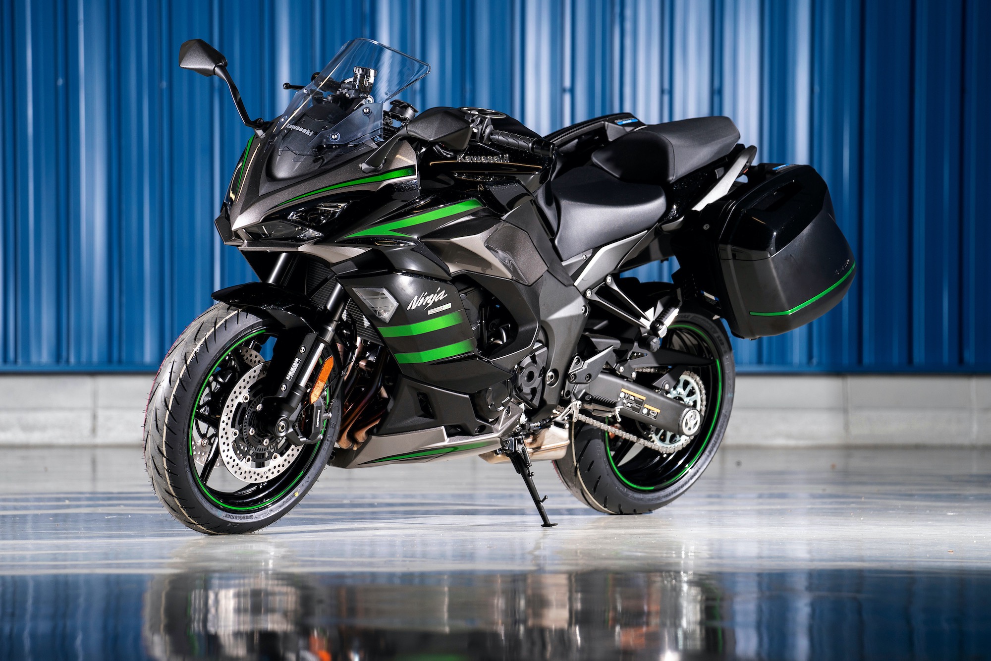 kawasaki Ninja 1000SX 2020 nera verde con borse laterali
