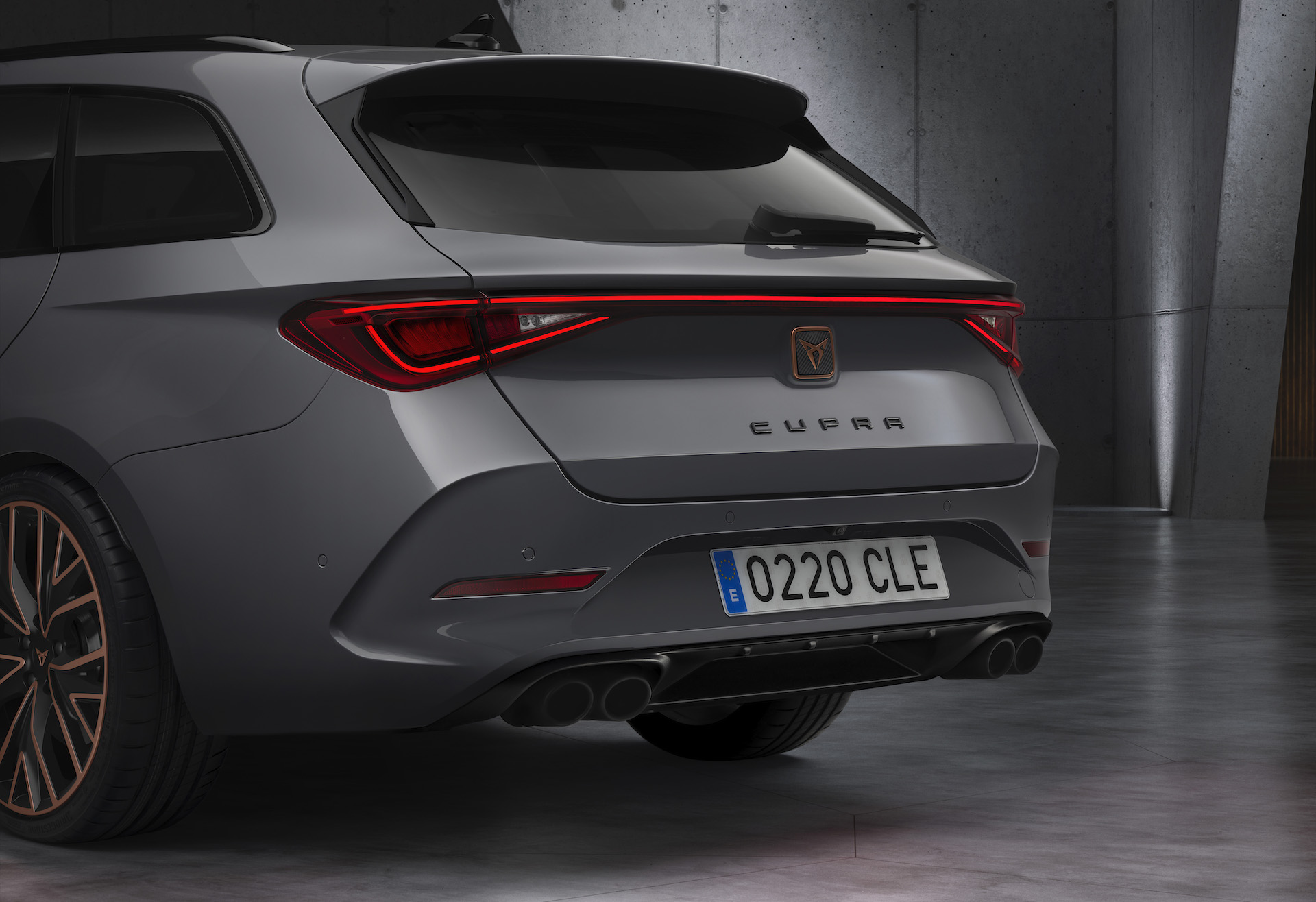 CUPRA_Leon SW ibrida plug in