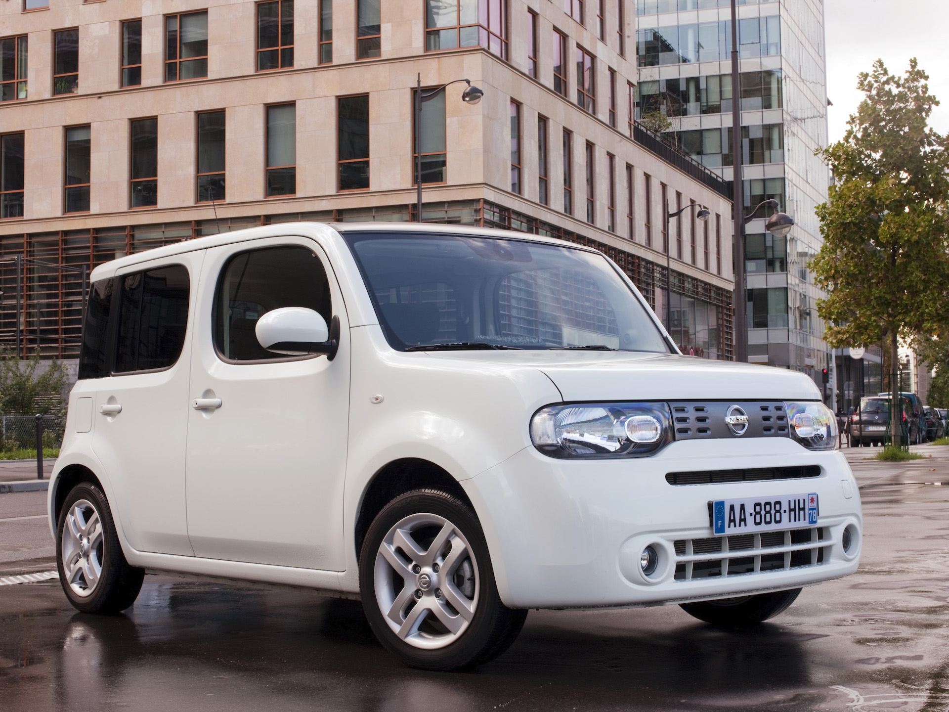 Nissan Cube vista frontale