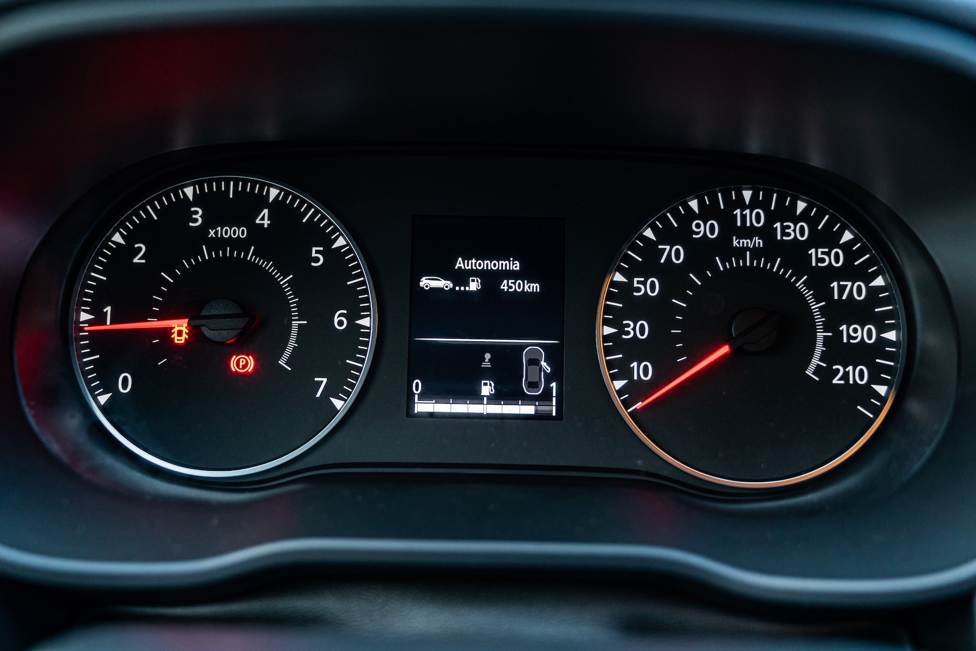 Dacia Duster 1.0 - prova, strumentazione