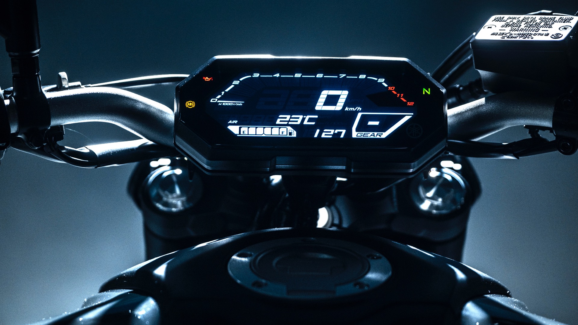 Yamaha MT-07 2021 sturmentazione LCD