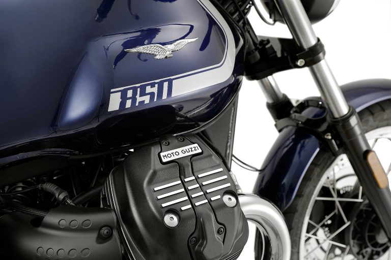 Moto Guzzi V7 850 2021 dettaglio motore