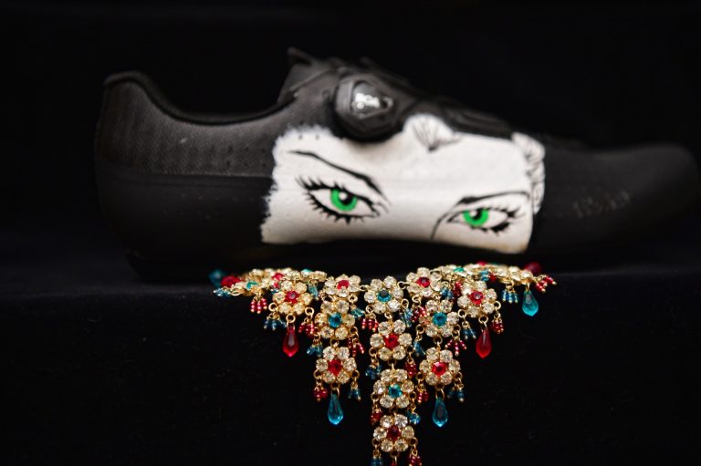 scarpa bici personalizzata Diabolik Queens deepartment