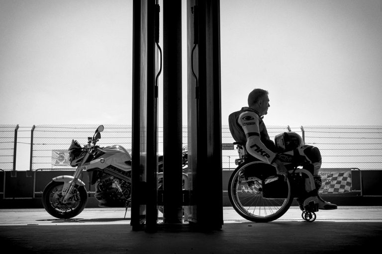 Diversamente Disabili moto pista sedia a rotelle