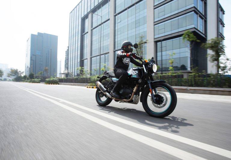 Royal Enfield Scram 411 - Spirit Silver