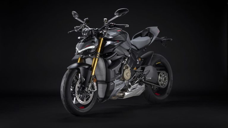 Nuova Ducati Streetfighter V4S 2023, vista frontale