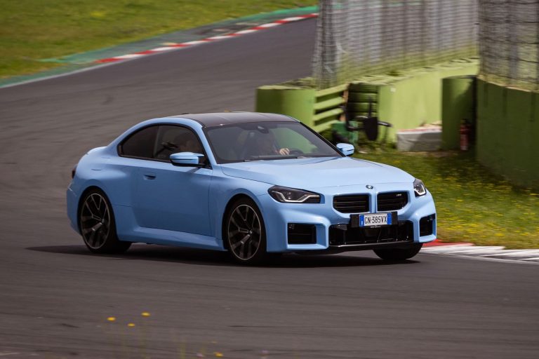 BMW M2 Zandvoort Blue a Vallelunga