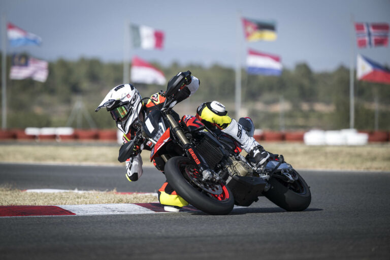 Ducati Hypermotard 698 Mono