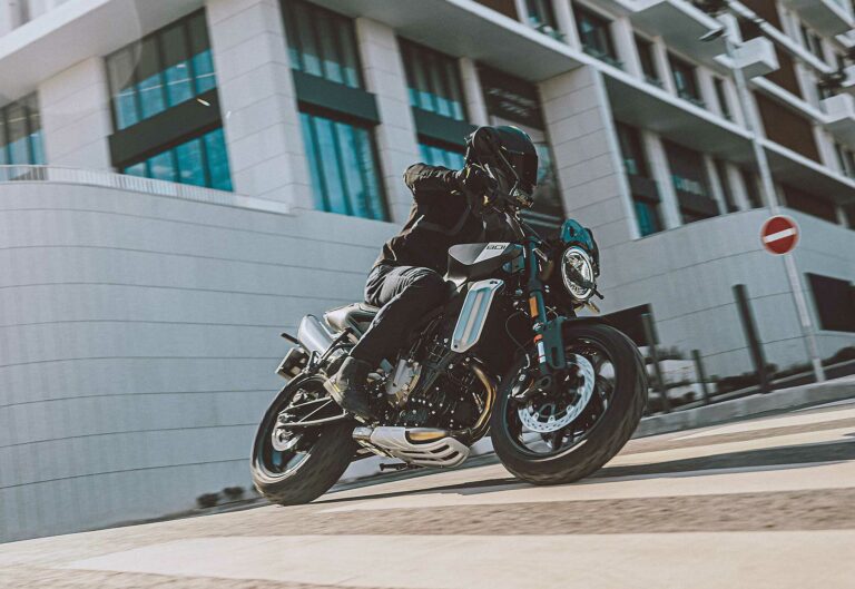 Husqvarna Svartpilen 801