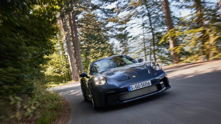 In arrivo la Porsche 911 ibrida