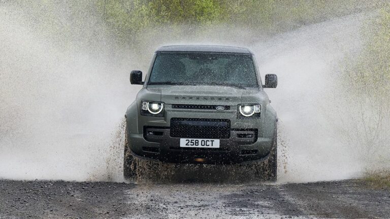 Nuova land Rover Defender OCTA