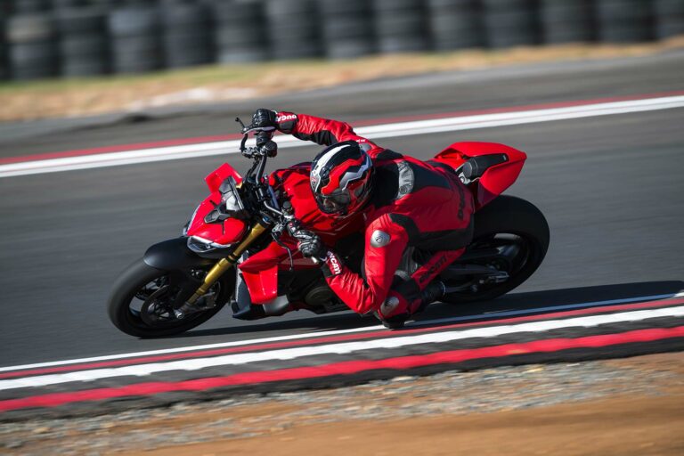 Ducati Streetfighter V4 2025