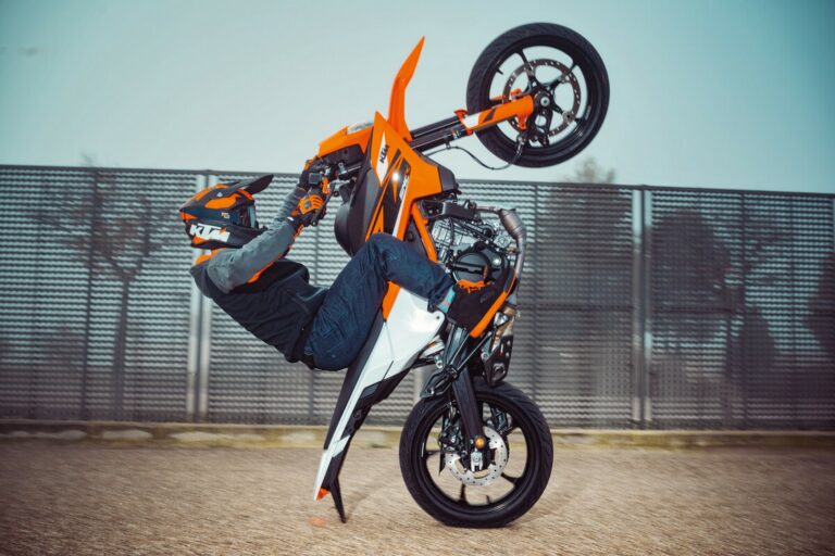 KTM SMC R 2025