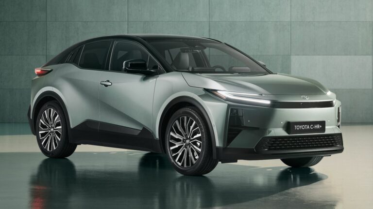 Nuova Toyota C-HR+