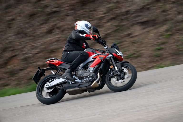 Aprilia e Moto Guzzi demo ride tour 2026