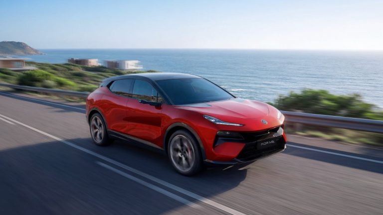 Lotus Eletre X con tecnologia X Hybrid